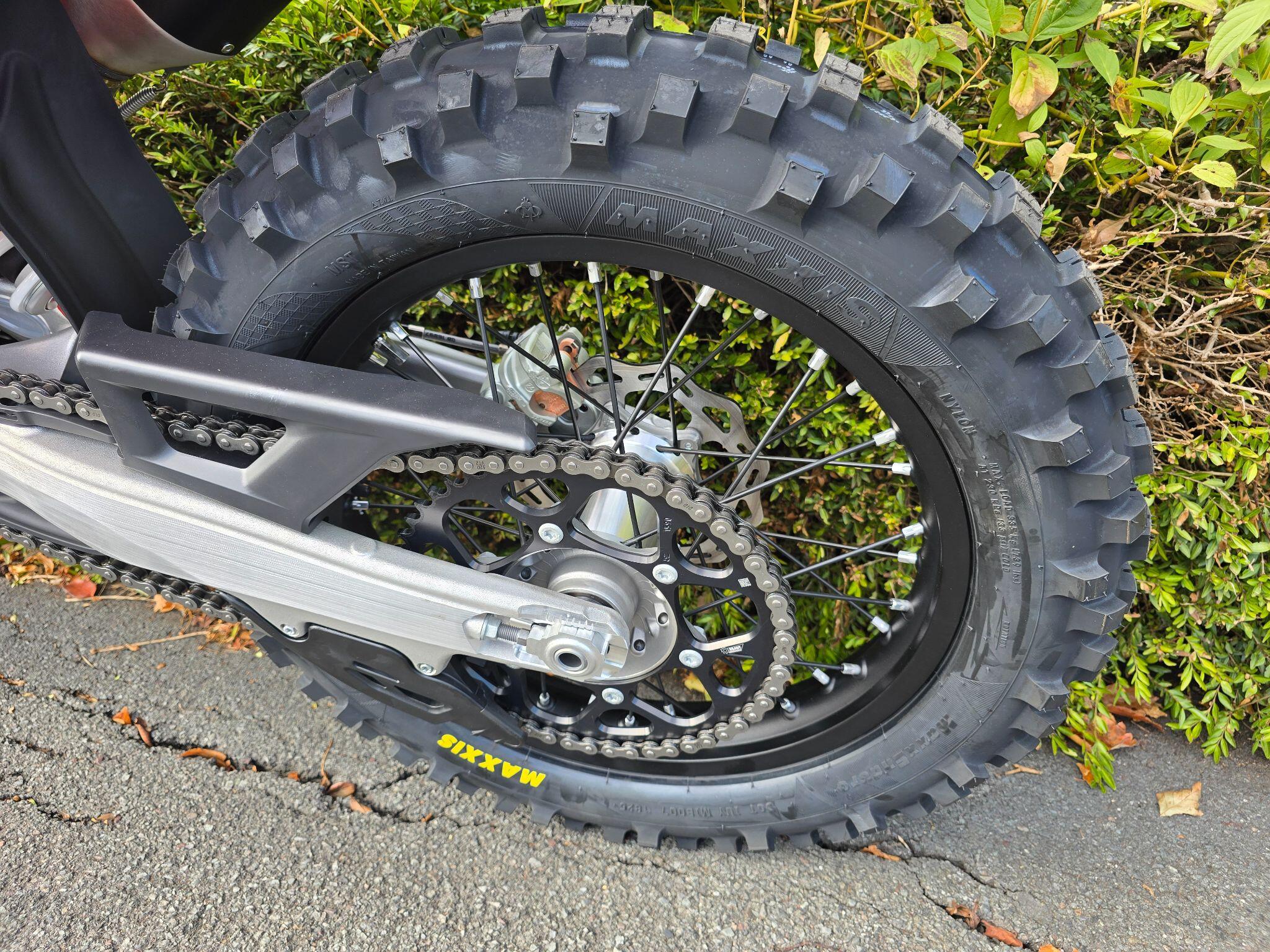 2025 KTM 250